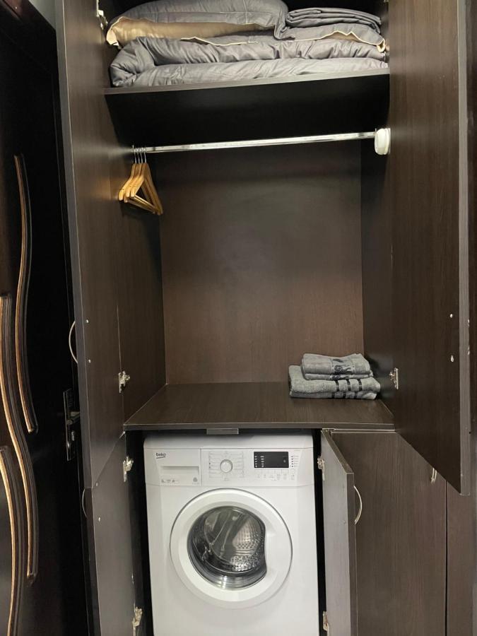 Comfort Apartment Targoviste Bagian luar foto