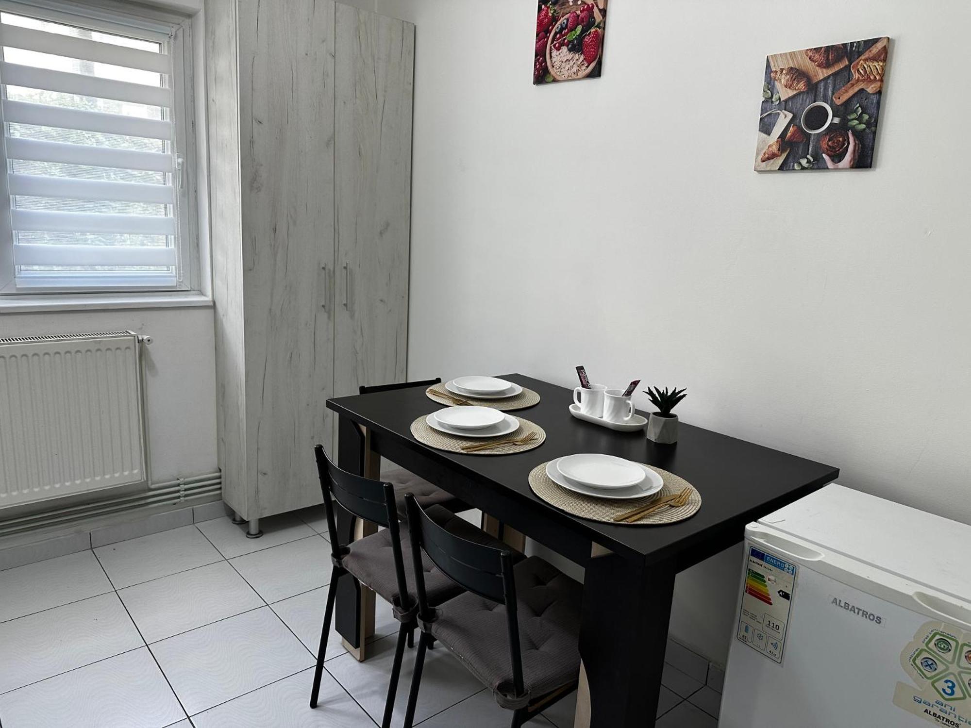 Comfort Apartment Targoviste Bagian luar foto
